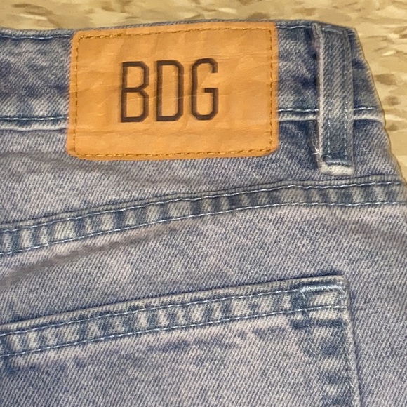 Urban Outfitters BDG High Waisted Pegged Cowboy Jeans in Light Blue Wash size 26 - Picture 10 of 16